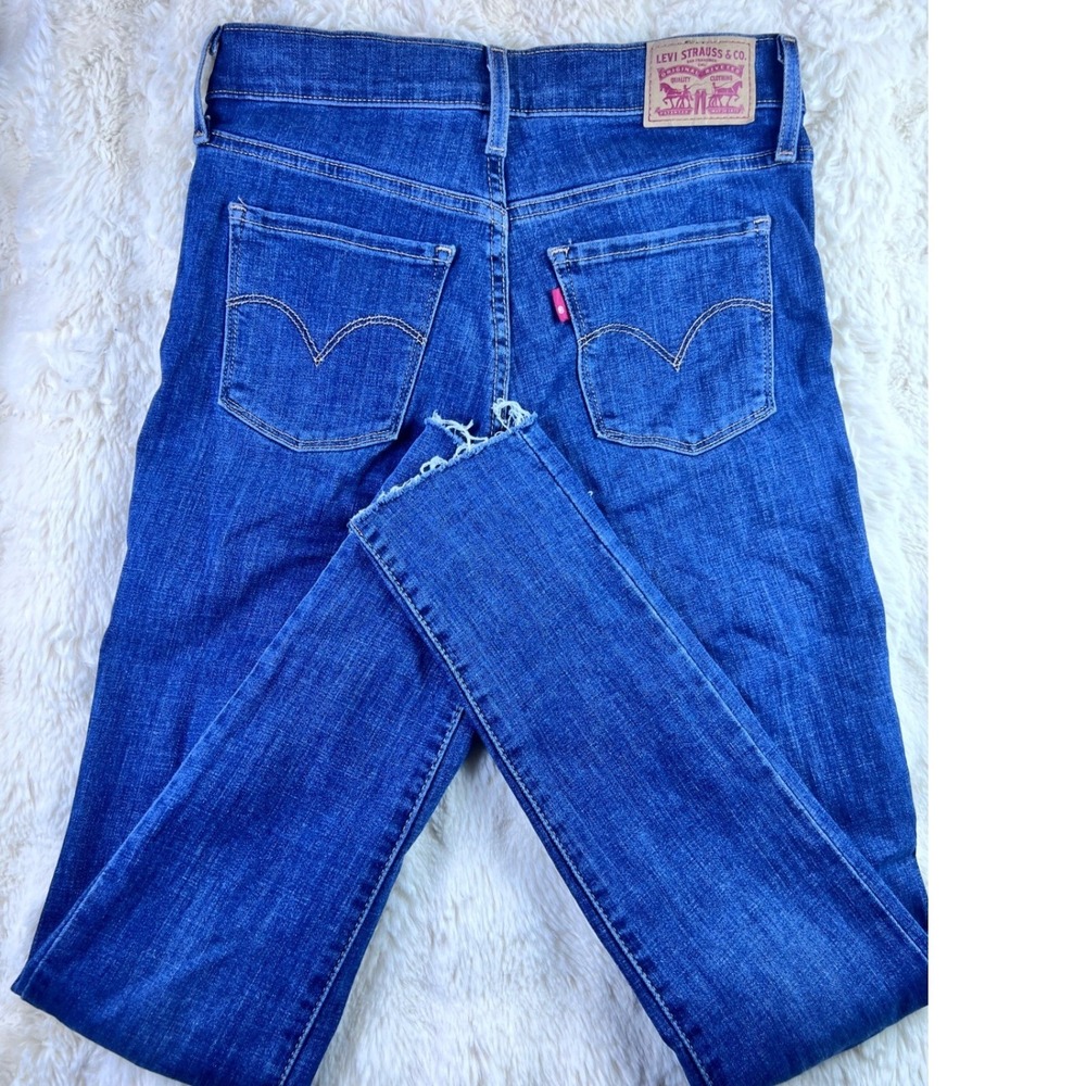 Levis 311 Shaping Skinny Jeans Blue Raw Hem W26 L30. A18